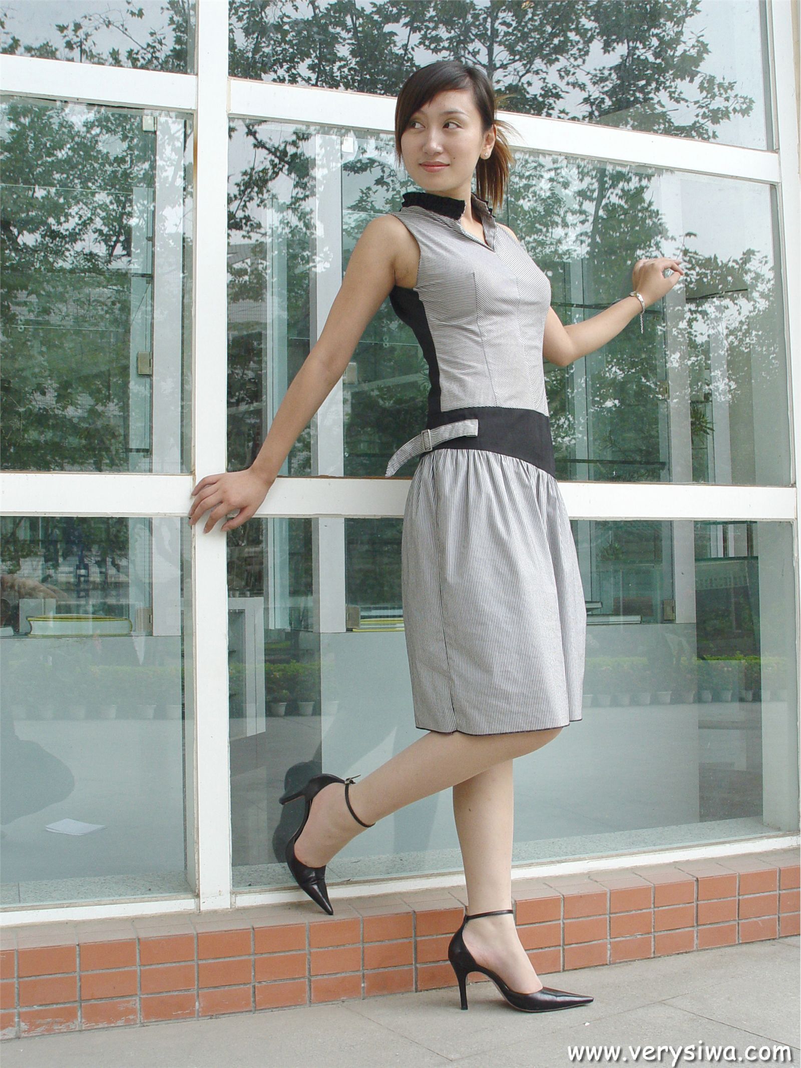 [中高艺]P005(薇薇) 性感丝袜美女图片打包下载