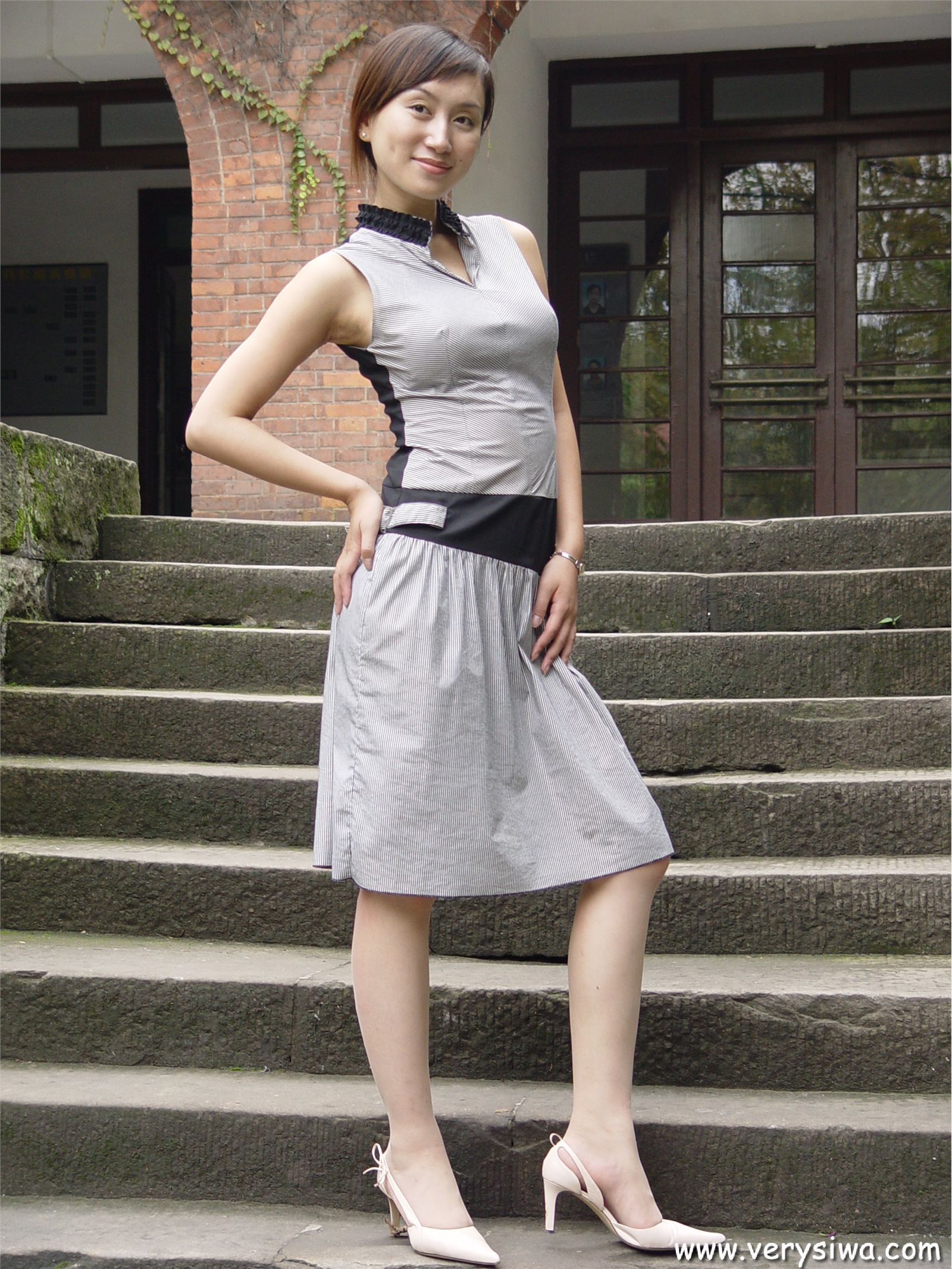 [中高艺]P005(薇薇) 性感丝袜美女图片打包下载