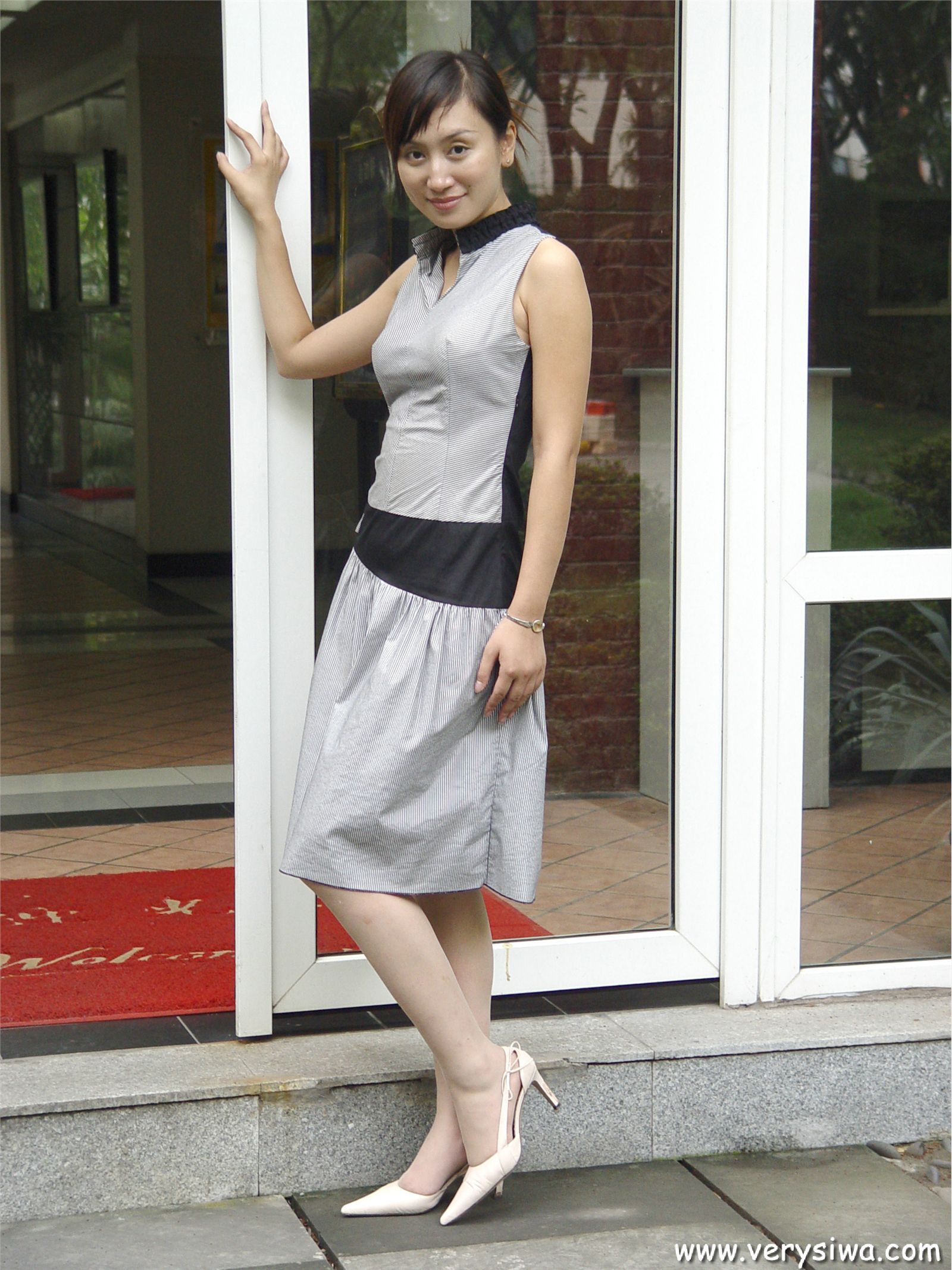 [中高艺]P005(薇薇) 性感丝袜美女图片打包下载