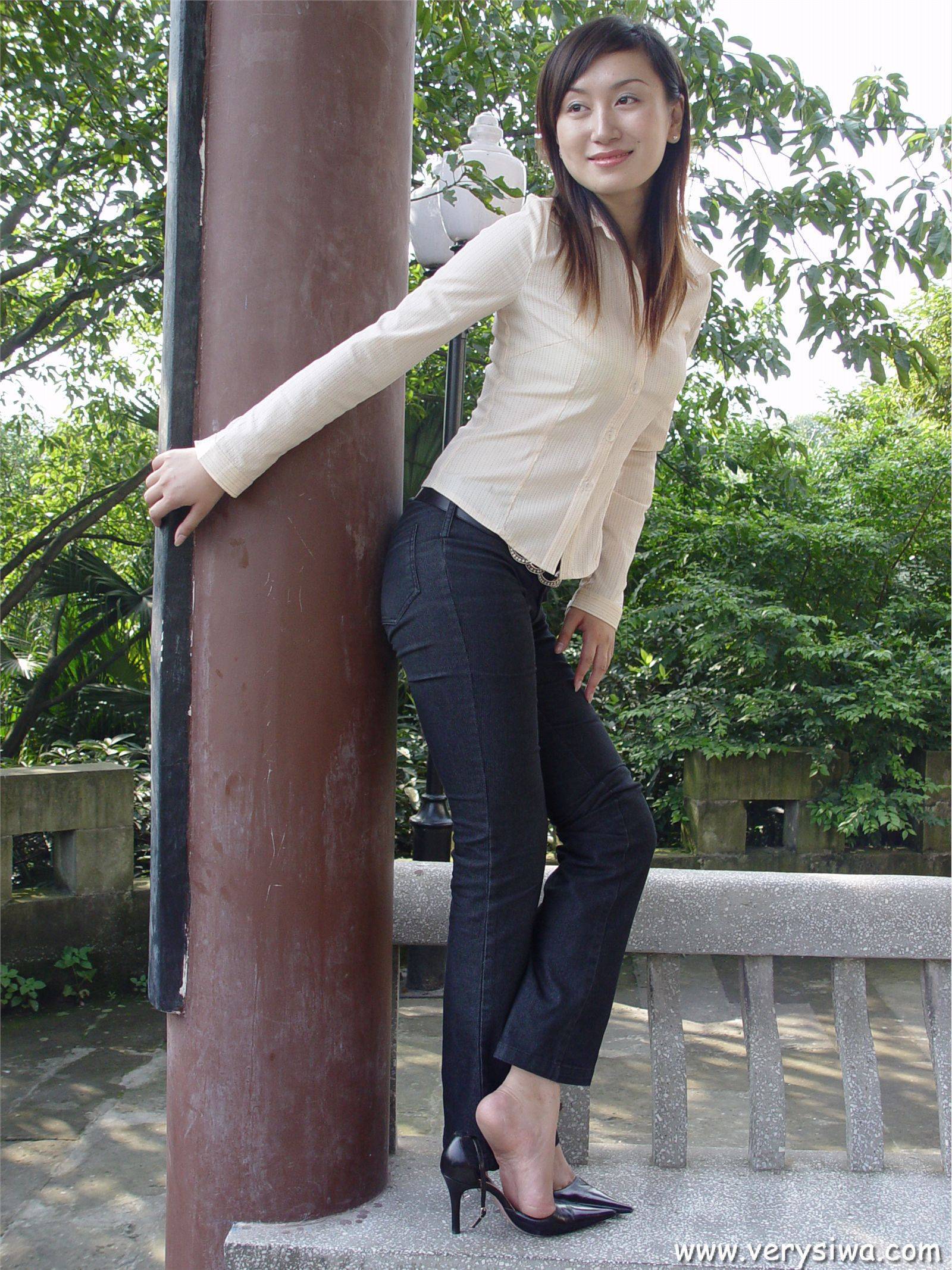 薇薇[中高艺]P006 性感丝袜美女图片打包下载