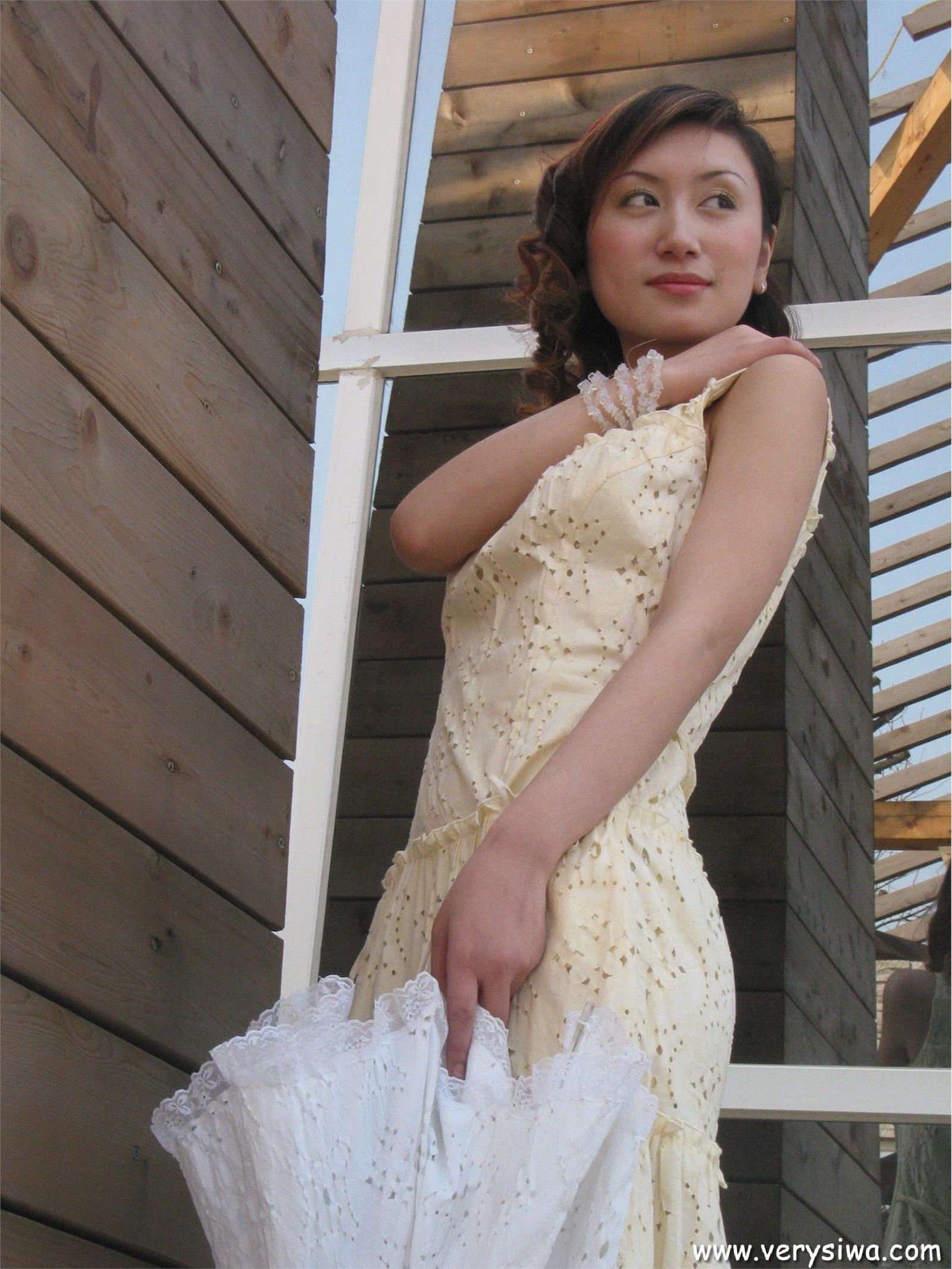 中高艺P10-薇薇自拍　丝袜性感美女图片