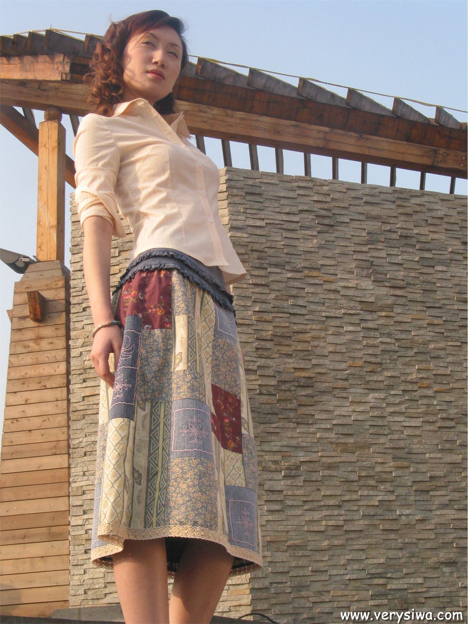 中高艺P10-薇薇自拍　丝袜性感美女图片