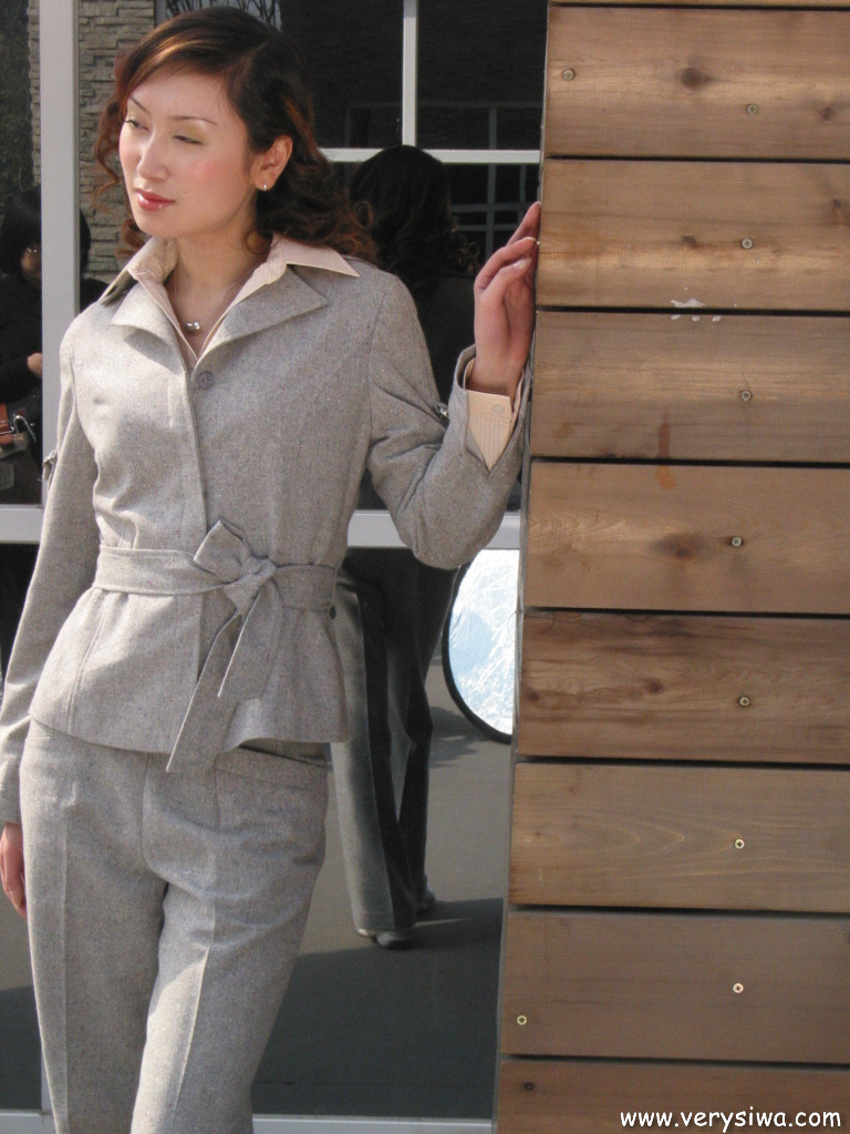 中高艺P10-薇薇自拍　丝袜性感美女图片