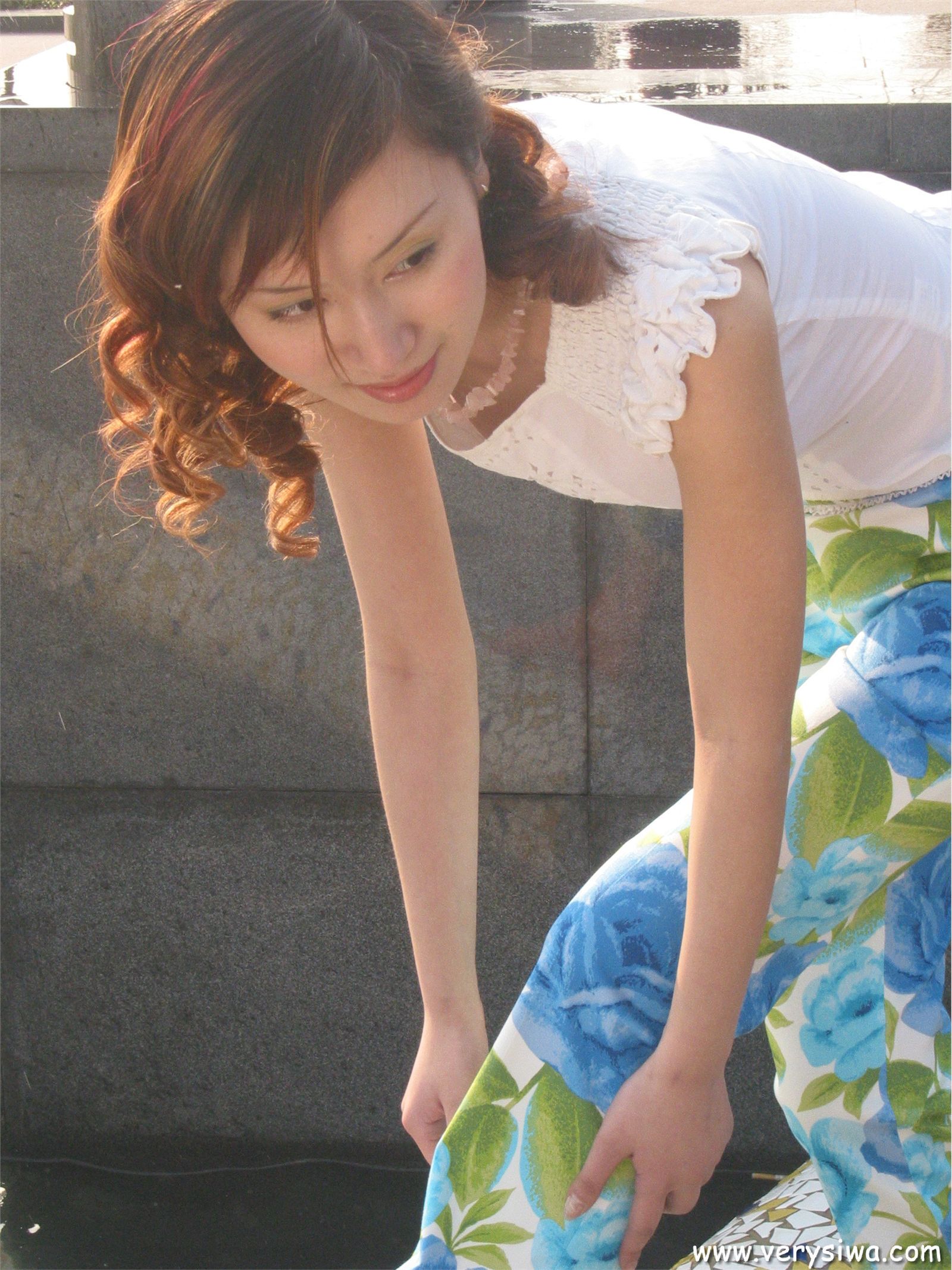 中高艺P10-薇薇自拍　丝袜性感美女图片