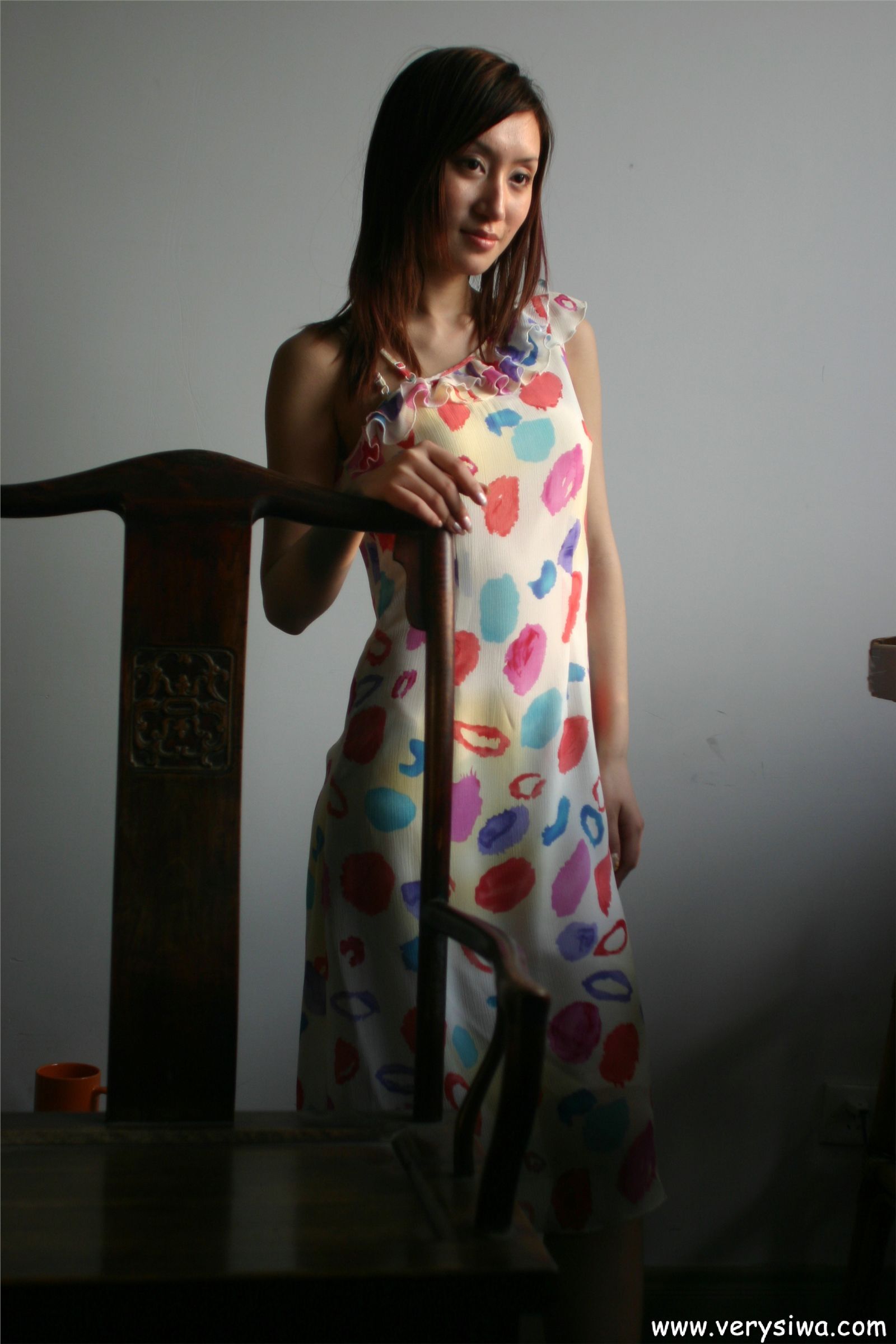 中高艺P10-薇薇自拍　丝袜性感美女图片