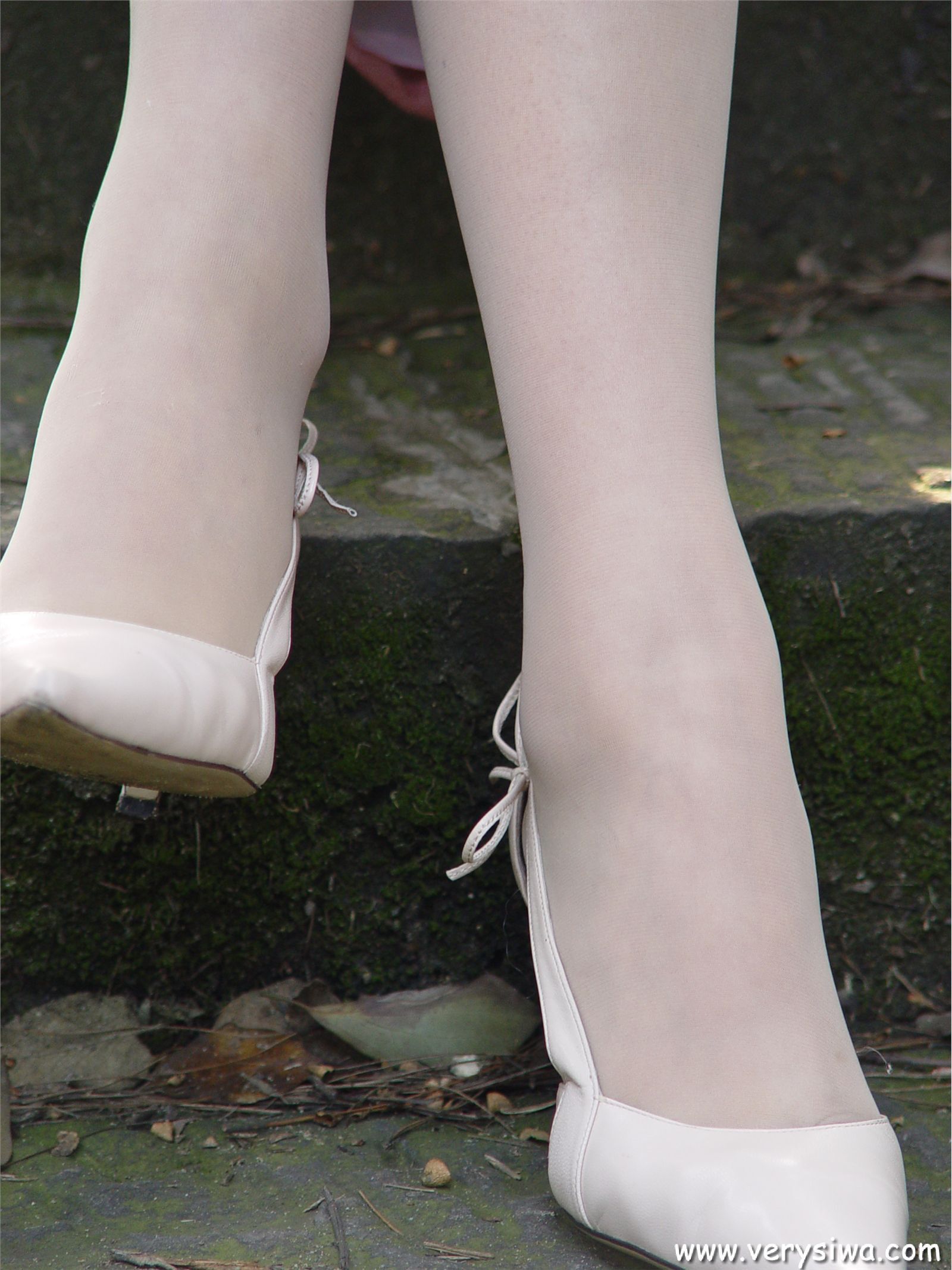 中高艺 双姐妹丝袜美足 丝袜美女图片写真