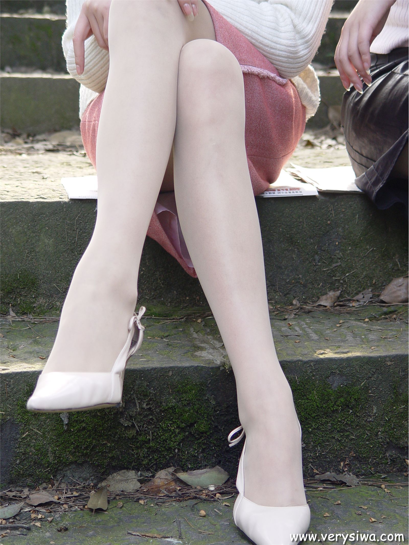 中高艺 双姐妹丝袜美足 丝袜美女图片写真