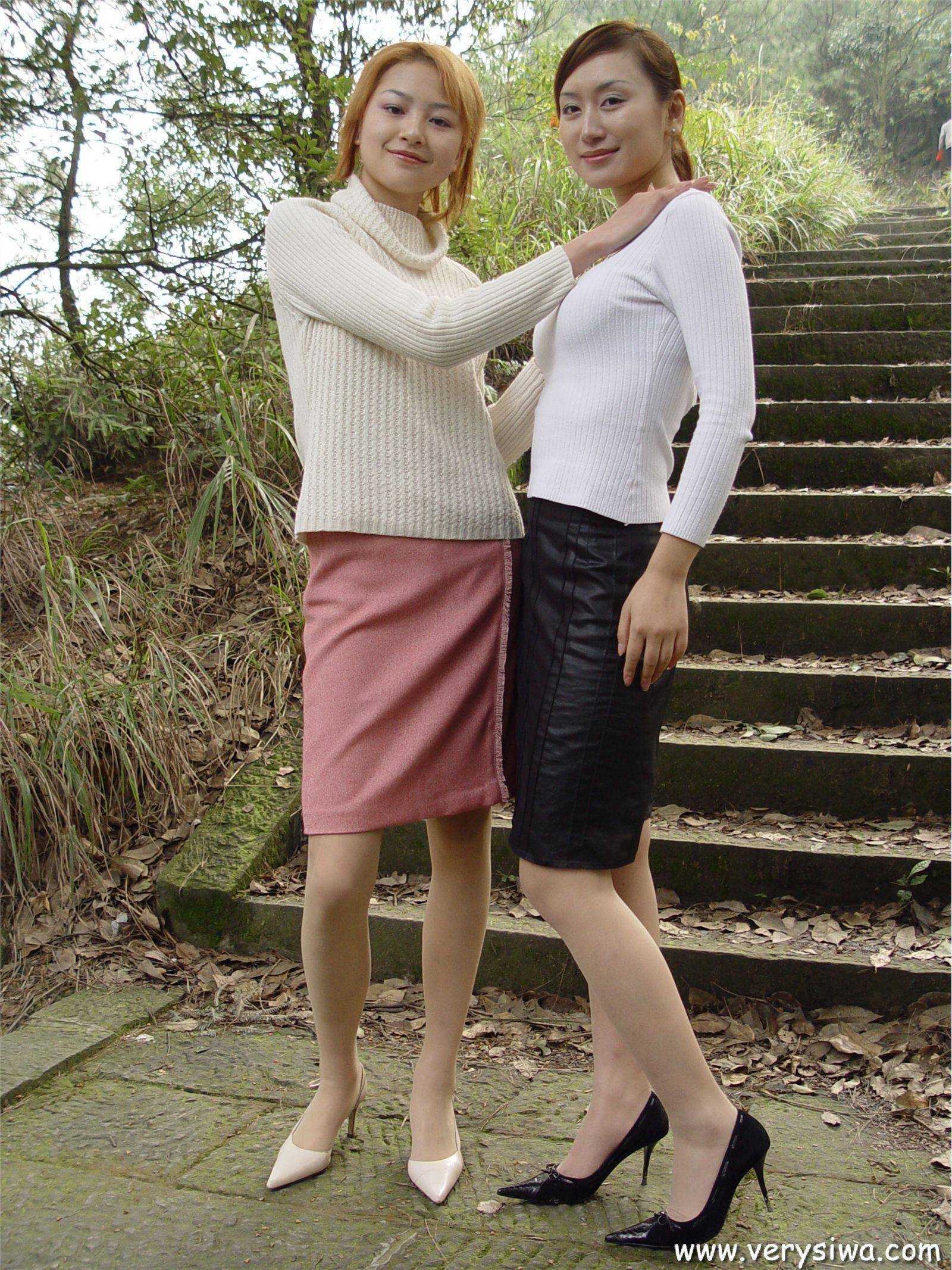 中高艺 双姐妹丝袜美足 丝袜美女图片写真