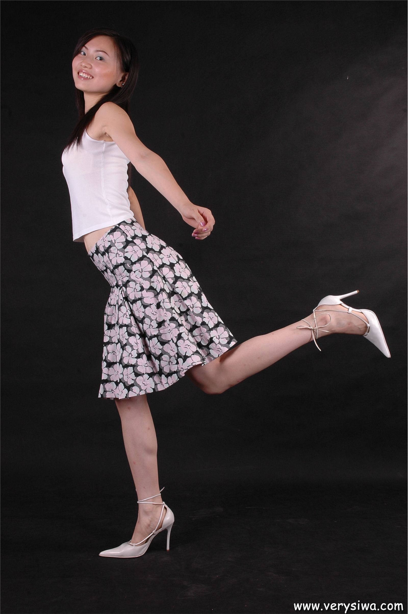 中高艺丝袜美女模特性感图片No.047　网络最全美女套图站库