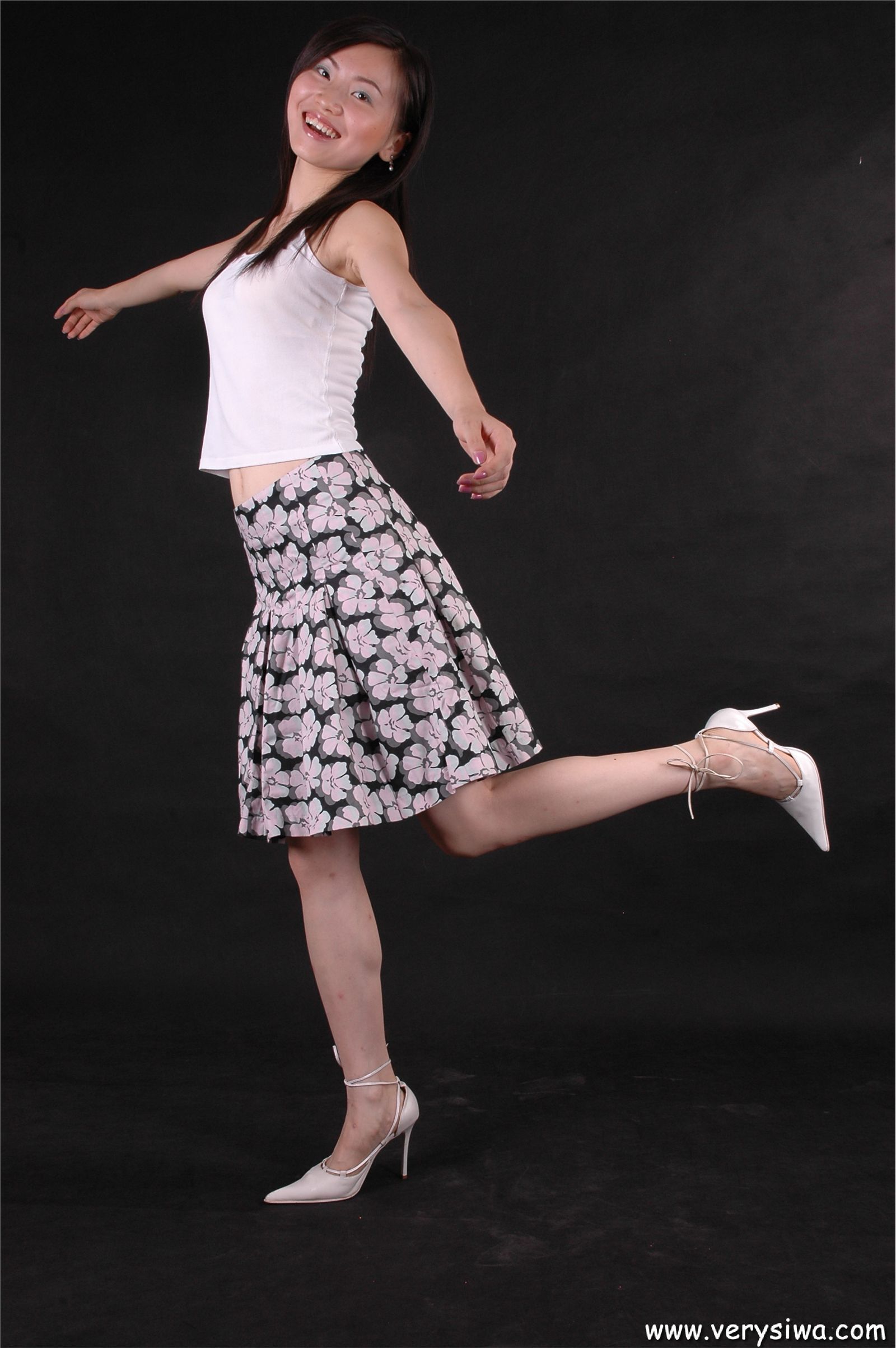 中高艺丝袜美女模特性感图片No.047　网络最全美女套图站库