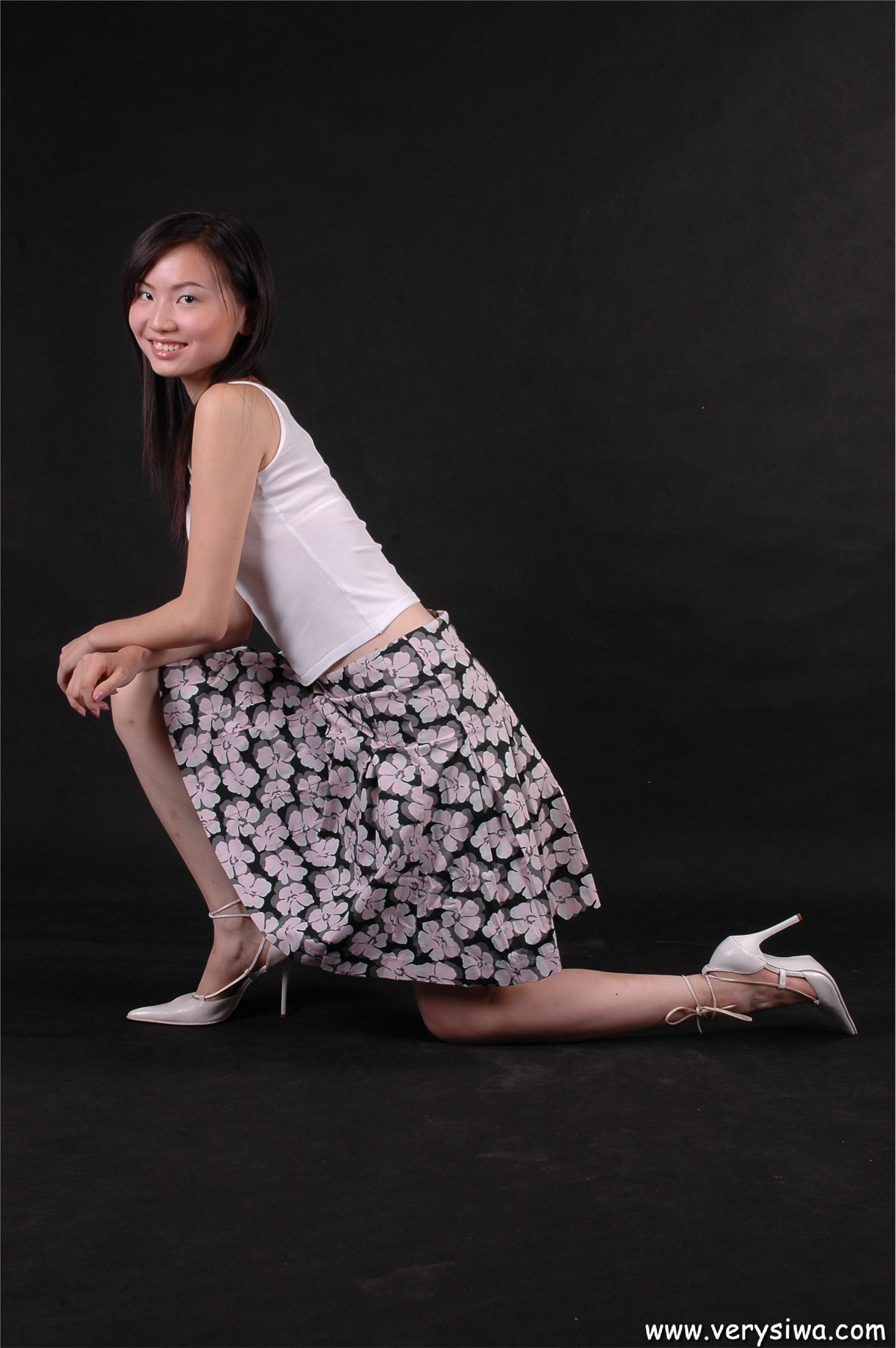 中高艺丝袜美女模特性感图片No.047　网络最全美女套图站库