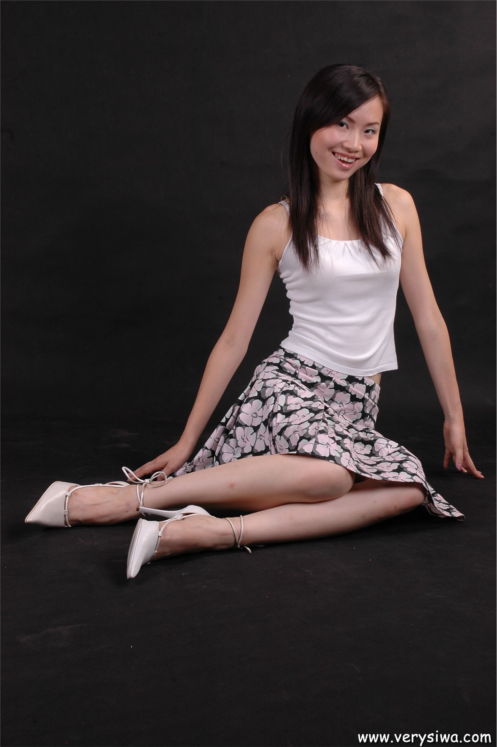 中高艺丝袜美女模特性感图片No.047　网络最全美女套图站库