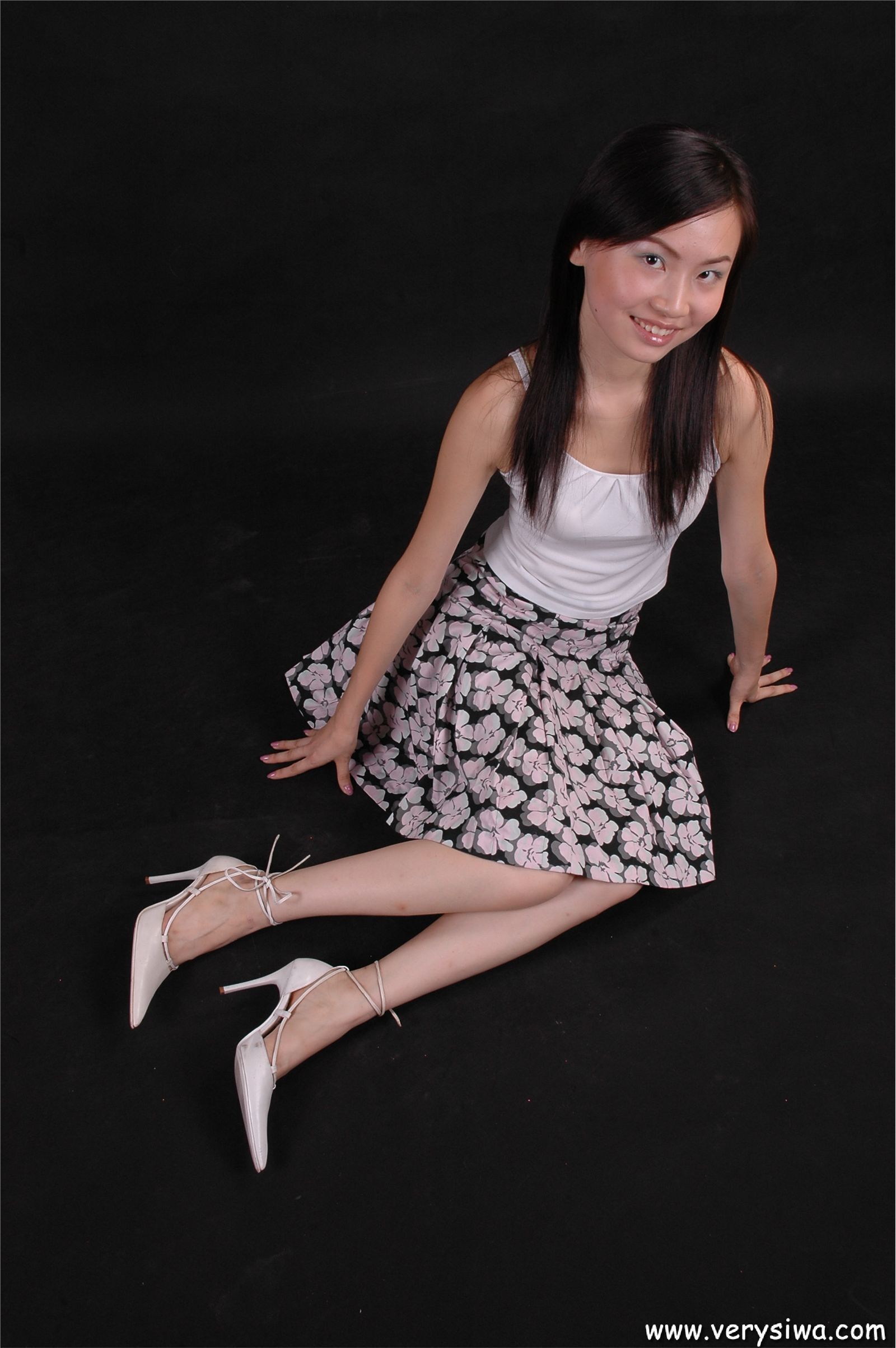 中高艺丝袜美女模特性感图片No.047　网络最全美女套图站库