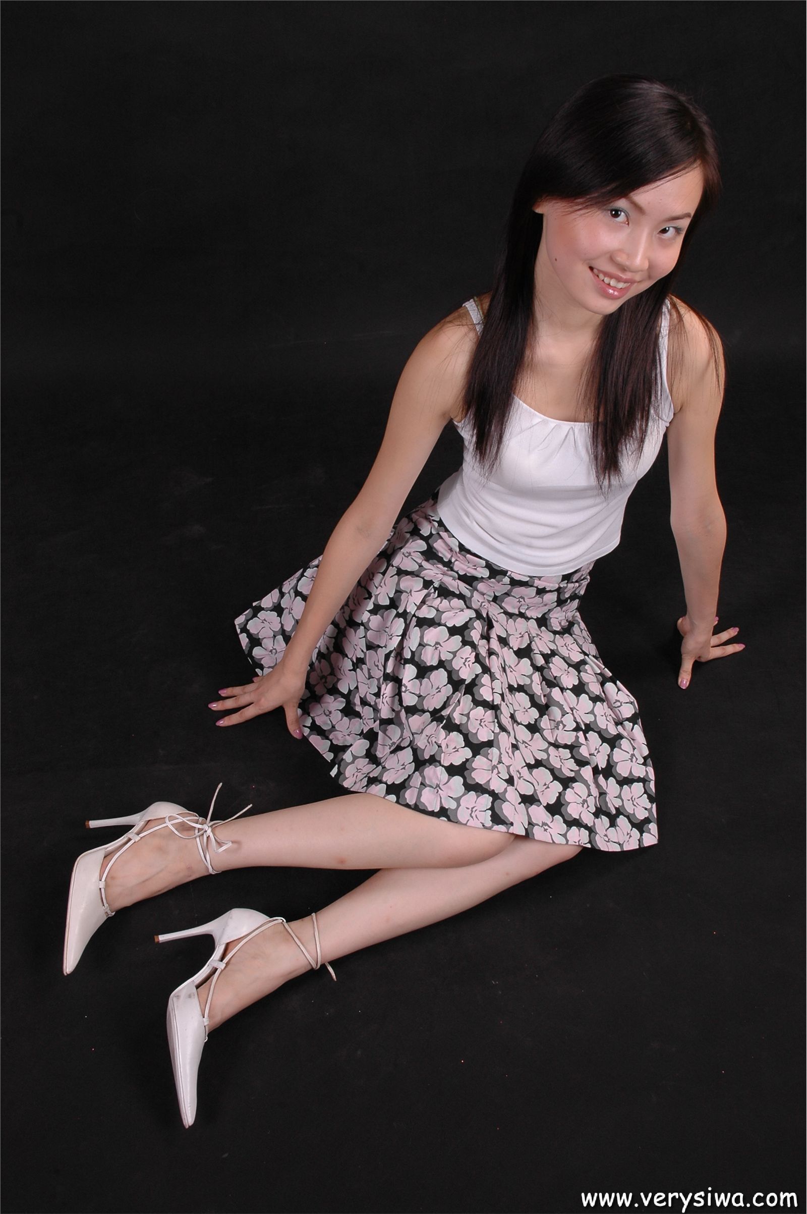 中高艺丝袜美女模特性感图片No.047　网络最全美女套图站库